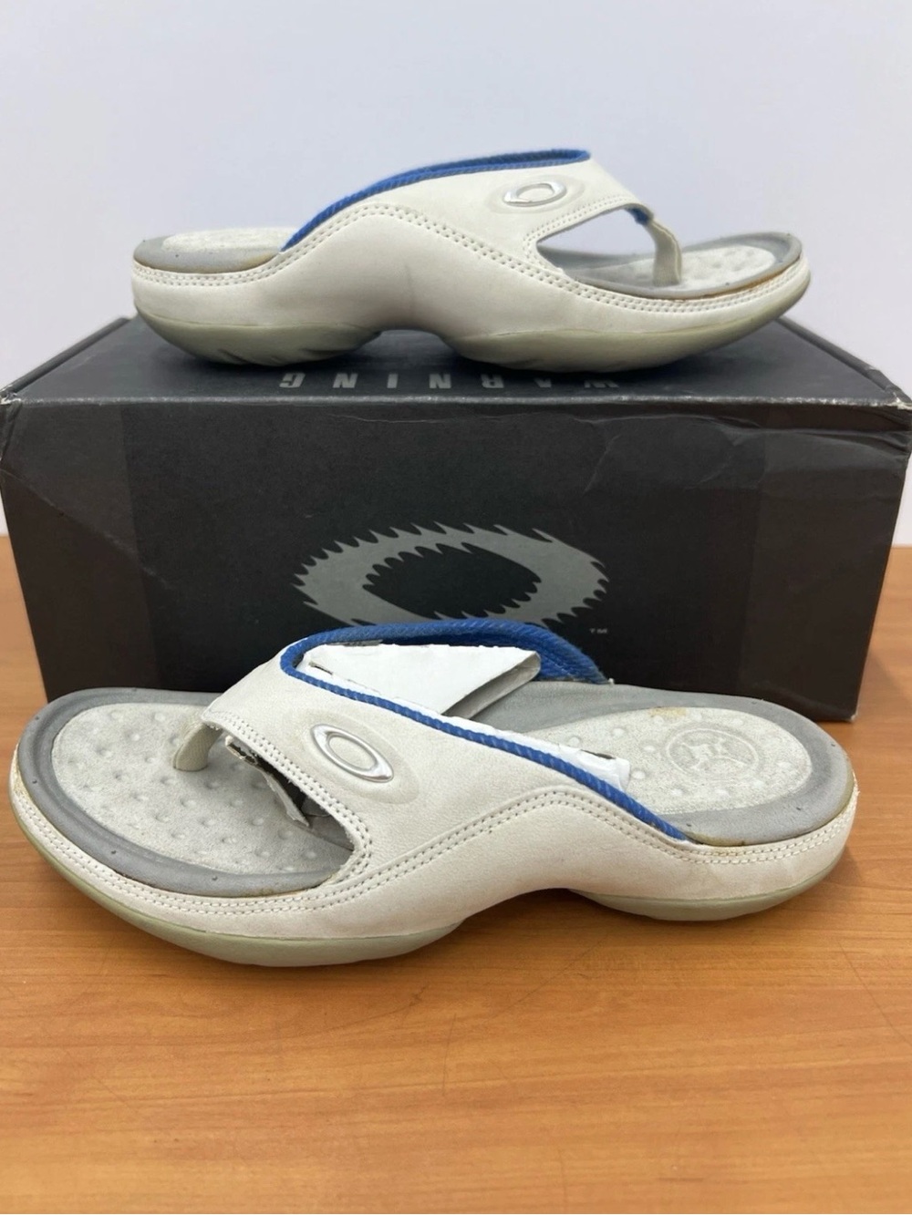 Vintage Oakley Split Crater Flip Flops